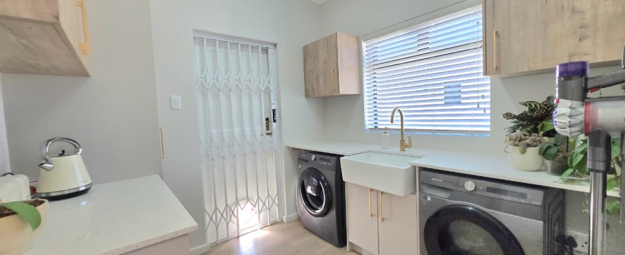 3 Bedroom Property for Sale in Kleinbaai Western Cape